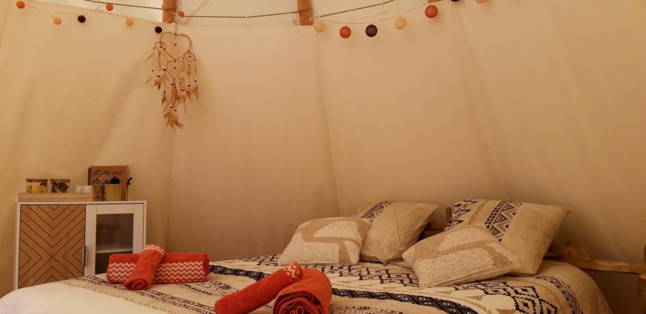 Le Tipi A Marie, Deconnectez- Vous !!! Hotell Cambounes Eksteriør bilde